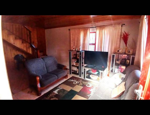 4 BEDROOM HOUSE FOR SALE IN HIGHBURY